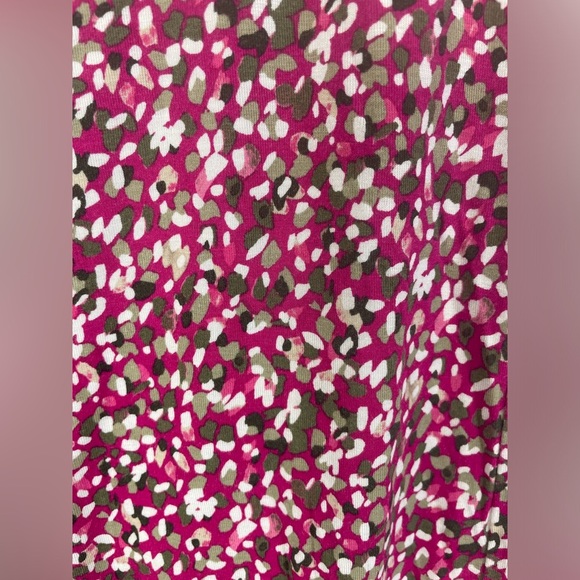 Lane Bryant Pink Sleeveless V-neck Printed Top Size 26/28 Women’s EUC - Picture 4 of 6